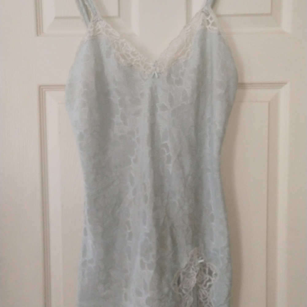 Ladies nightgown